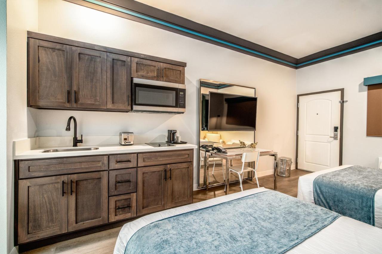 Aspire Inn Studios & Spas 贝尔弗劳尔 外观 照片
