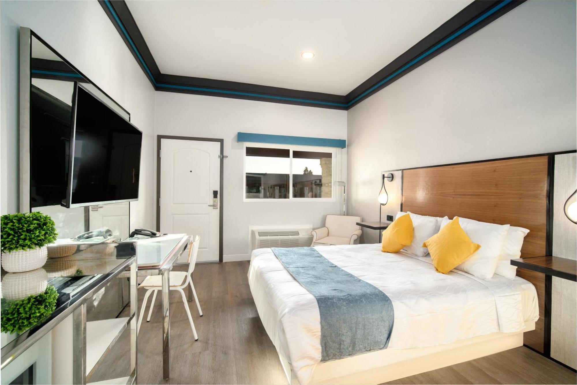 Aspire Inn Studios & Spas 贝尔弗劳尔 外观 照片