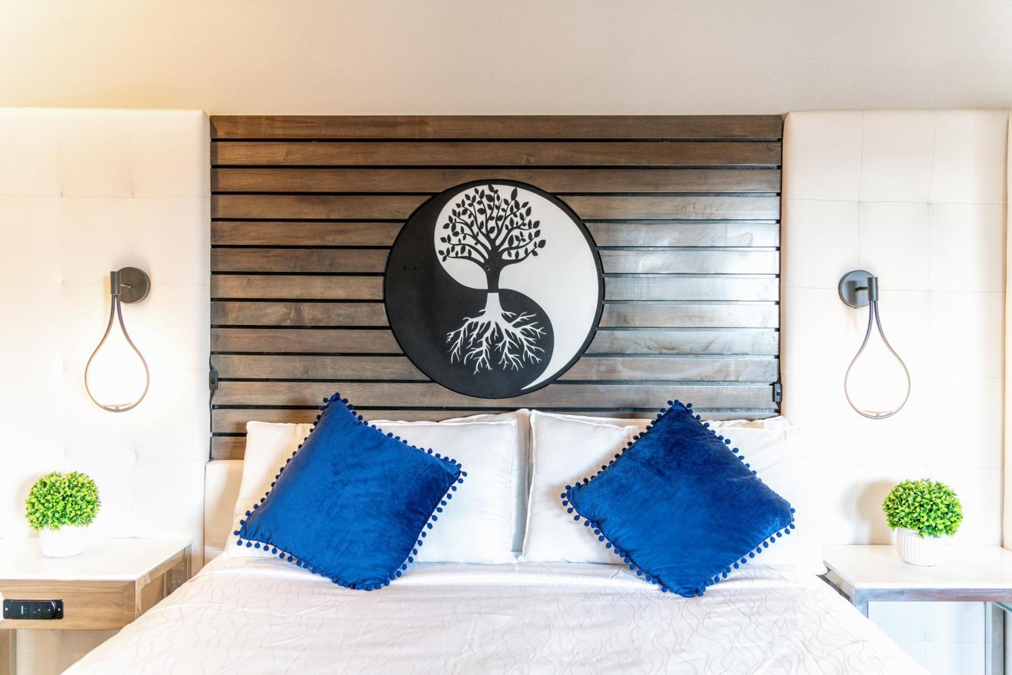 Aspire Inn Studios & Spas 贝尔弗劳尔 外观 照片